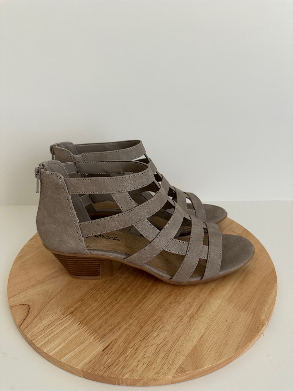Easy Street Womens Marg Heeled Sandals View 3